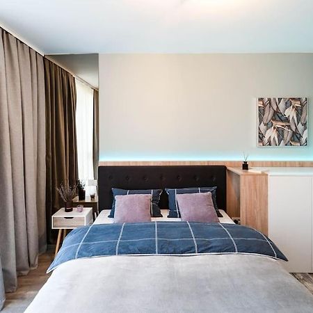 Apartment Vivalia V6, Free Private Parking ทิมิชัวรา ภายนอก รูปภาพ