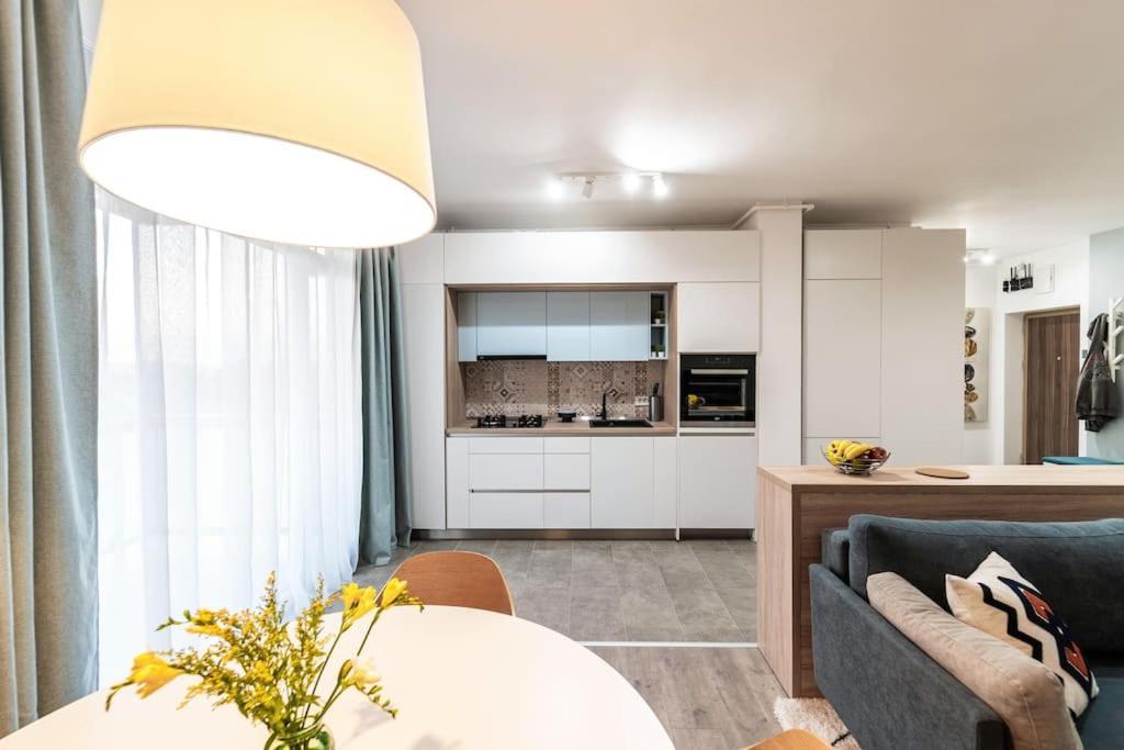 Apartment Vivalia V6, Free Private Parking ทิมิชัวรา ภายนอก รูปภาพ